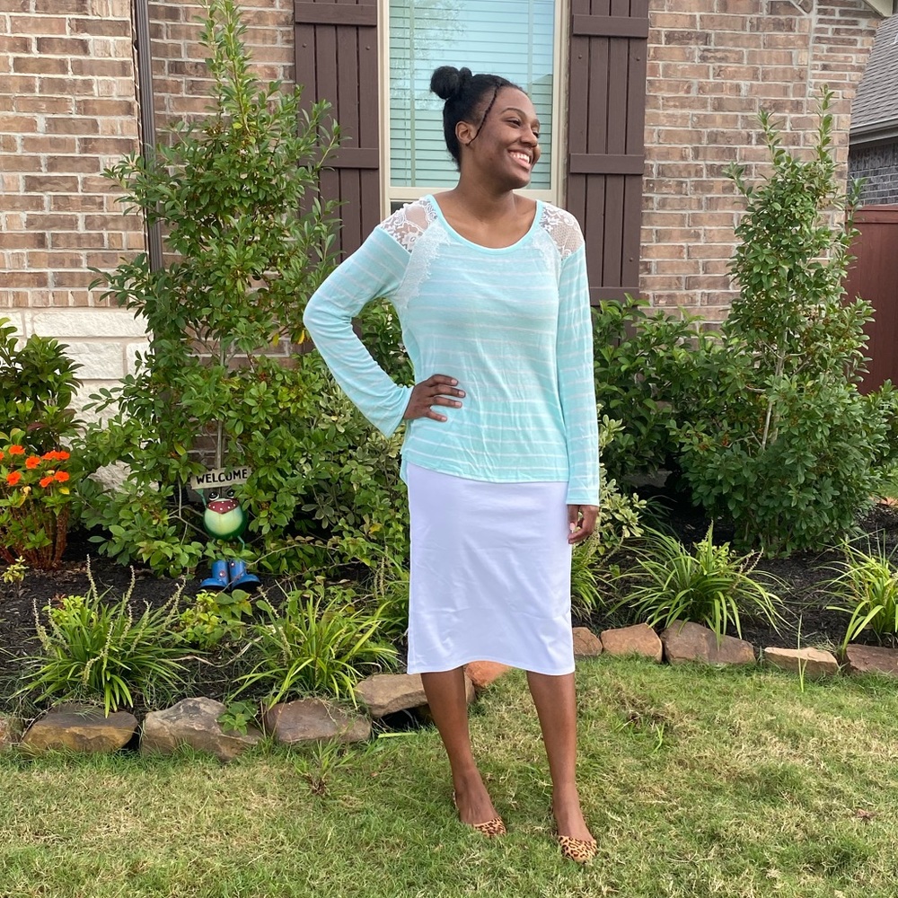White pencil skirt